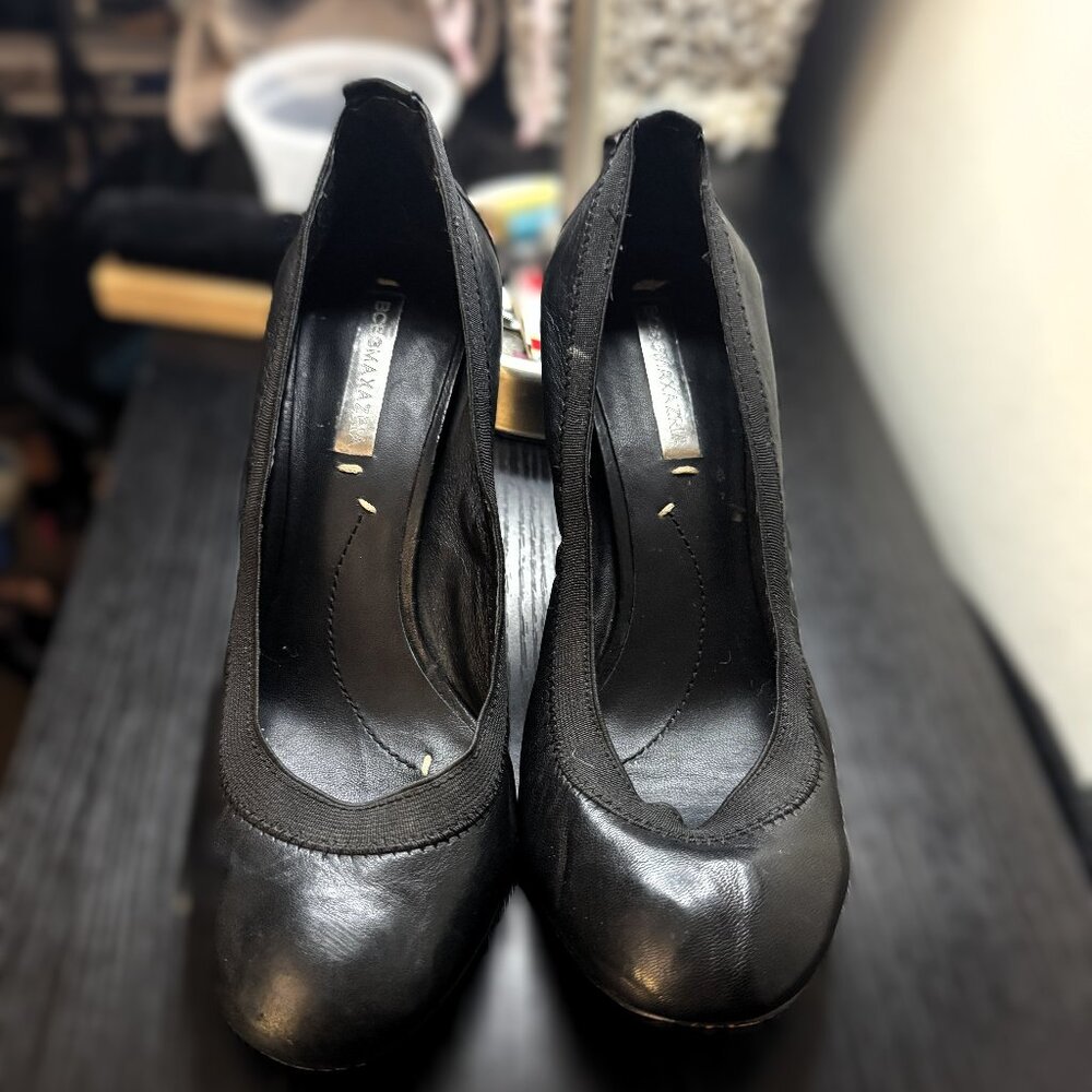 BCBGMAXAZRIA Black Leather Heel